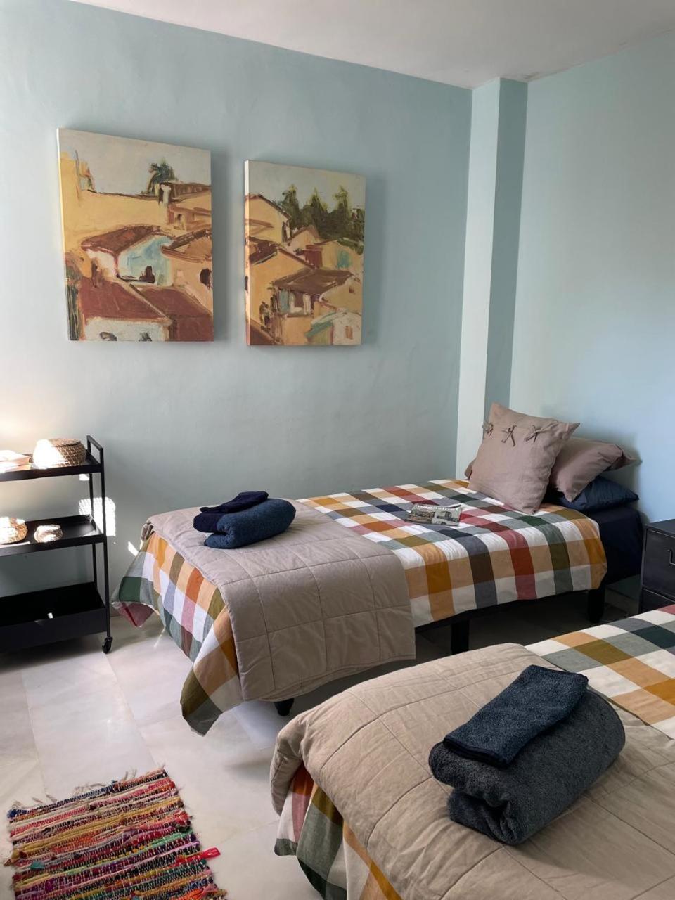 Apartment Beautiful 2 Bedroom In Puerto Banus ! *