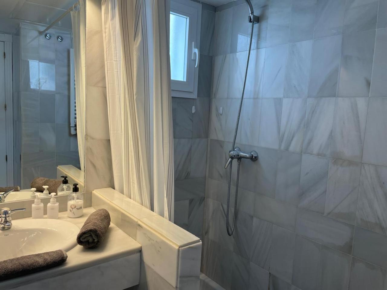 Apartment Beautiful 2 Bedroom In Puerto Banus !