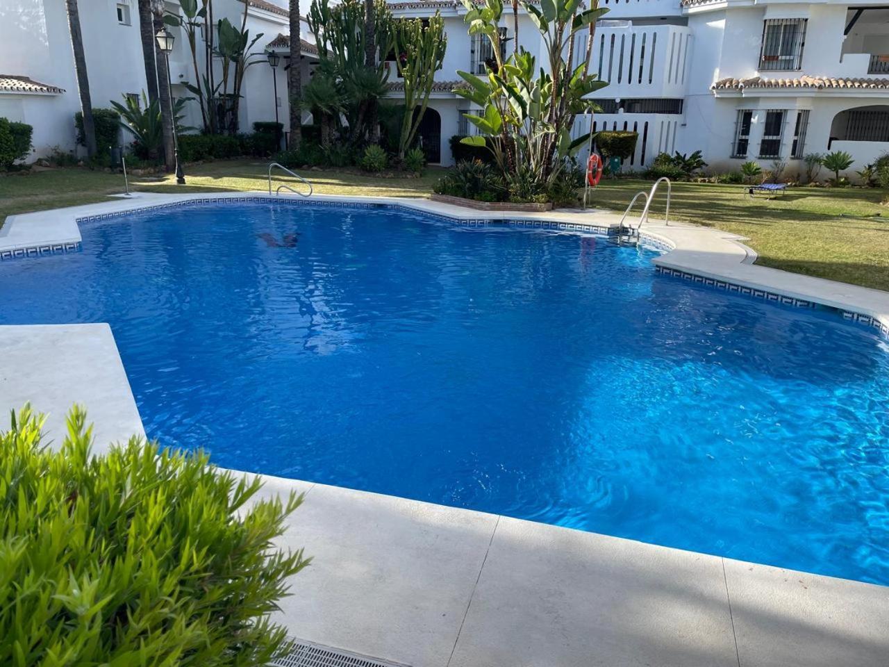 Beautiful 2 Bedroom In Puerto Banus ! Apartment *