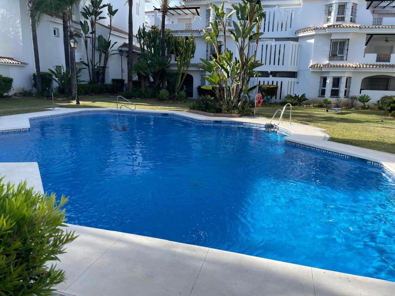 Beautiful 2 Bedroom In Puerto Banus ! Apartament