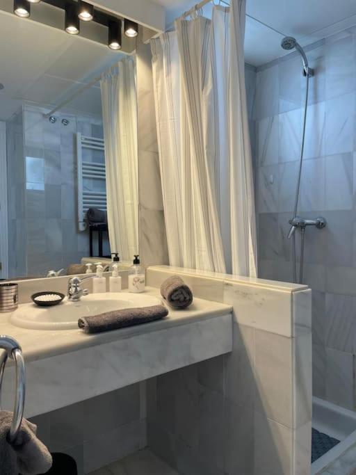 Apartment Beautiful 2 Bedroom In Puerto Banus ! Marbella